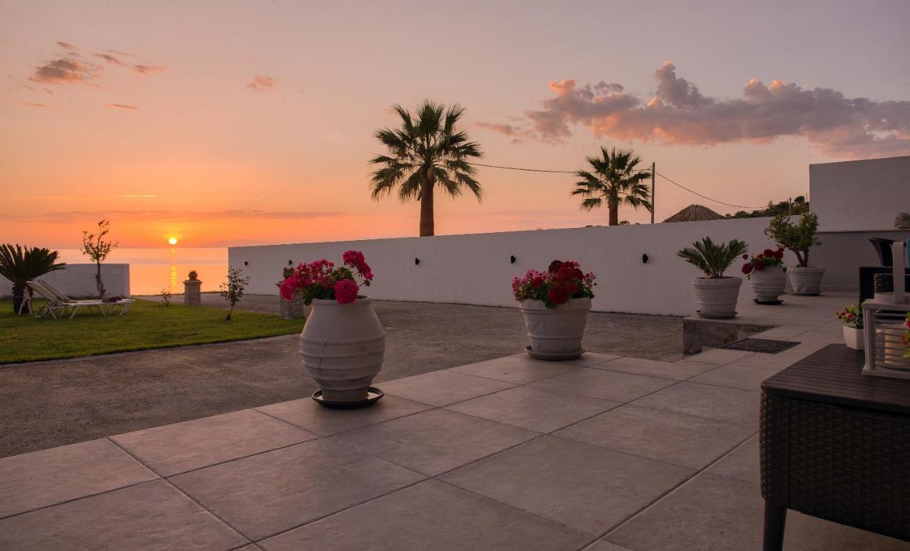אליקאנאס Vrachos Holiday Home מראה חיצוני תמונה